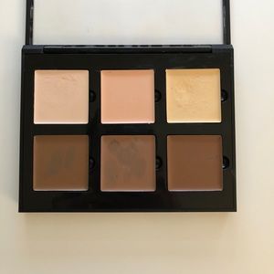 Anastasia Beverly Hills Cream Contour in light